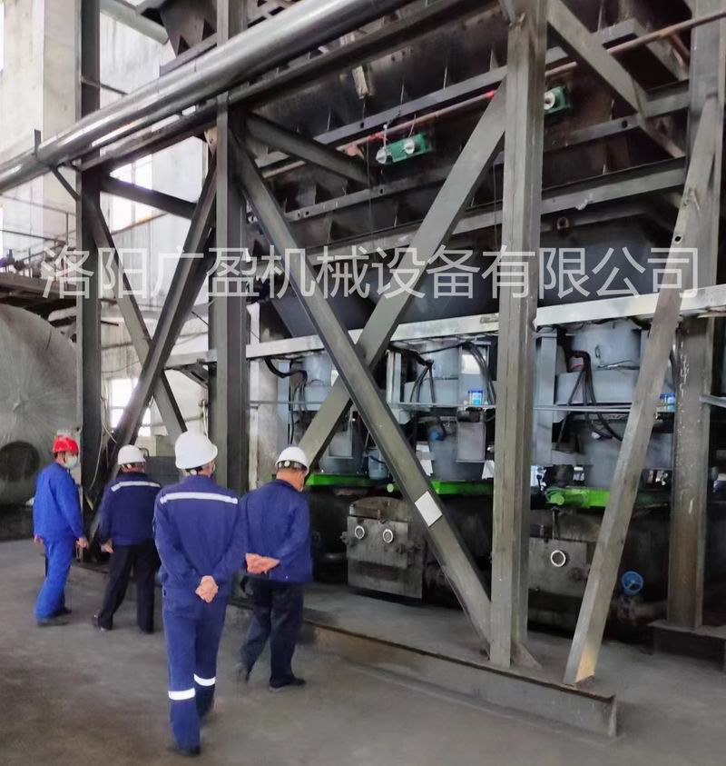 府谷項(xiàng)目煤倉(cāng)清堵機(jī)安裝調(diào)試完成，運(yùn)行良好！